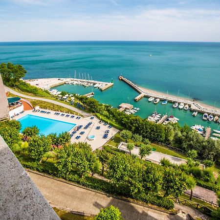 Albergo Capo Est Gabicce Mare Exteriér fotografie