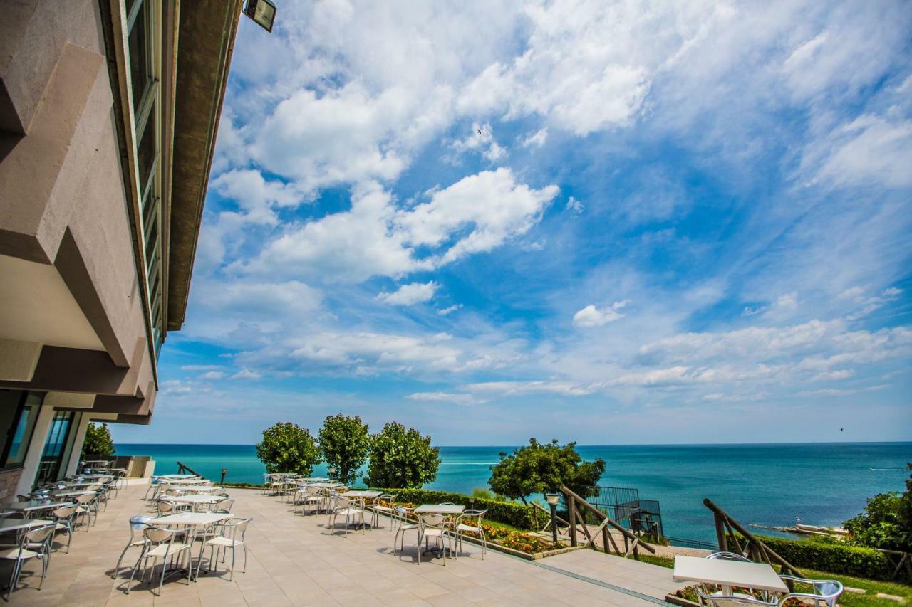 Albergo Capo Est Gabicce Mare Exteriér fotografie