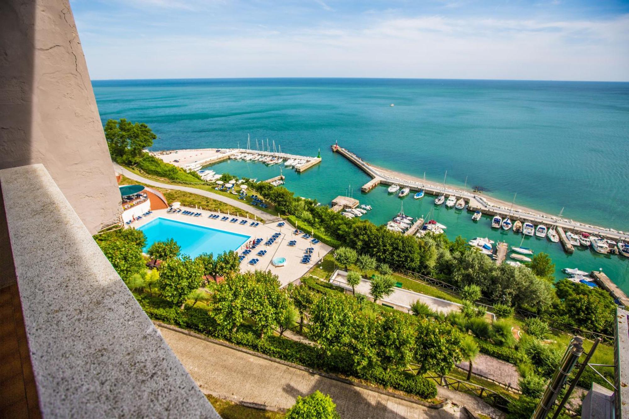 Albergo Capo Est Gabicce Mare Exteriér fotografie